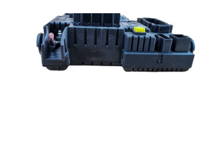 Блок предохранителей 8676391, 12217799 Volvo XC90