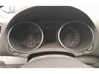 Панель приборов 5K0920872A Volkswagen Golf VI