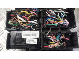 Блок предохранителей 919502G700   KIA Magentis    