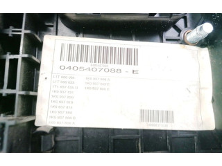 Блок предохранителей  1K0937821, 1K0937820   Volkswagen Touran I    