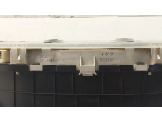 Přístrojová deska  Mazda 323 F 1999 BJ4WC  