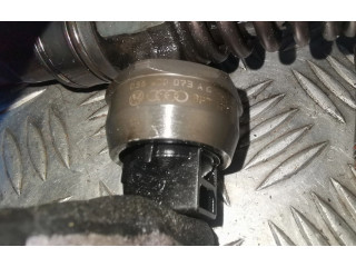 Комплект форсунок 0414720215, 038130073AG    Skoda Fabia Mk2 (5J)   