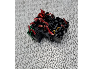 Блок предохранителей 15446181 Renault Clio II