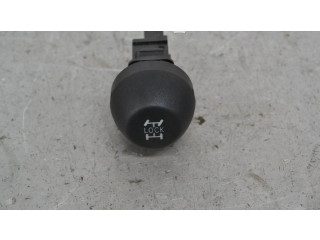 Блок управления коробкой передач    Toyota RAV 4 (XA30)