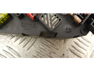 Pojistková skříňka 9210857 BMW 5 GT F07 2011