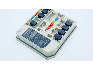 Pojistková skříňka 284B7AX62A Nissan Note (E11) 2008