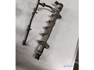 Vstřikovací lišta 0445214323 Opel Zafira B