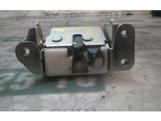 Zámek zadních dveří 825027108R Dacia Dokker 2015