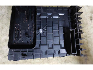 Pojistková skříňka 1K0937629A Volkswagen Golf VI 2011