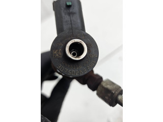 Форсунка 30750283    Volvo S60  D5244T4 