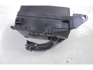 Pojistková skříňka MR409811, MR409811 Mitsubishi Pajero 1998