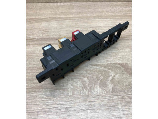 Блок предохранителей  8L0941822A, 896083000   Audi A3 S3 8L    