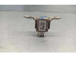 Блок предохранителей 8851A083 Mitsubishi L200