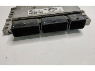 Блок управления двигателя 237104454R, S180095134A Dacia Duster
