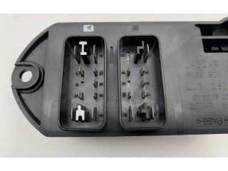 Блок предохранителей LJG2800BA, 073716020702 Jaguar XK8 - XKR
