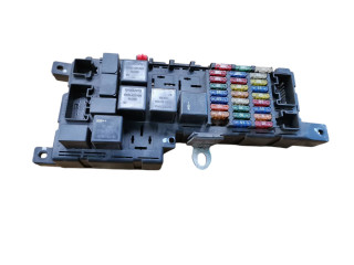 Блок предохранителей 8678449, 518827019 Volvo S80