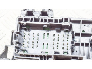 Блок предохранителей 109440500D, 111905900A Tesla Model S