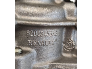 Масляный насос  m9r 8200345633  Renault Trafic II (X83) 