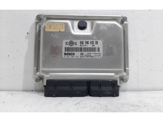 Řídící jednotka 066906032BB Volkswagen Passat Alltrack 2003