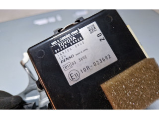 Блок управления 8934064020, 1881000800   Toyota Corolla Verso AR10