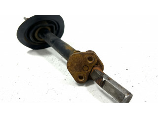 Крестовидная связь оси рулевого колеса