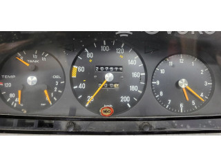 Спидометр (приборный щиток)    Mercedes-Benz 200 300 W123    