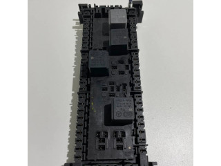 Блок предохранителей A1669061202   Mercedes-Benz GL X166    