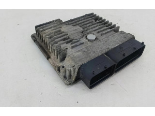 Блок управления двигателем ECU Skoda Fabia Mk2 (5J)
