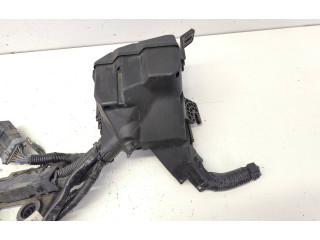 Блок предохранителей  AV1T14K012HDD   Ford B-MAX    