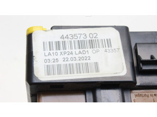 Блок предохранителей 9804848580   Peugeot 2008 II    