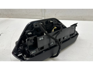 Дисплей    983812968000   Peugeot 2008 II