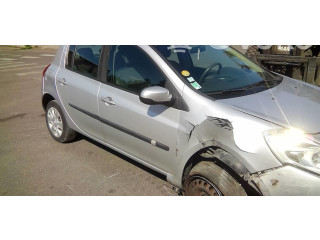 Ручка стеклоочистителей 8201590631 Renault Clio III