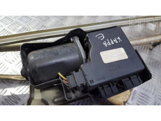 Моторчик дворников 82488629, 22147015 Lancia Kappa