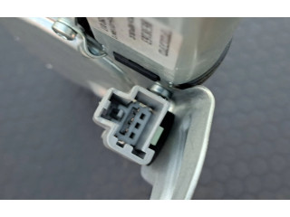 Моторчик заднего дворника 8638163    Volvo XC90