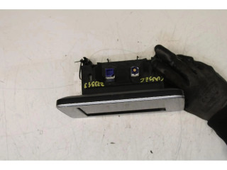 Дисплей       Mercedes-Benz C W205