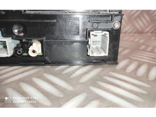 Блок предохранителей 15513163 Opel Astra K