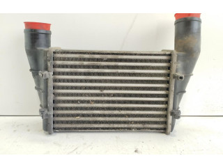 Интеркулер  058145805A   Volkswagen PASSAT 