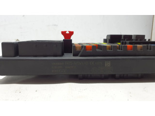 Блок предохранителей FK7214F041AB Land Rover Discovery Sport