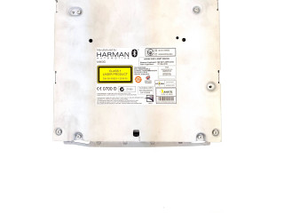 Радио/ проигрыватель CD/DVD / навигация