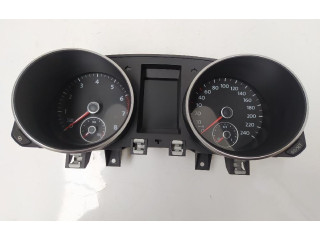 Панель приборов 5K0920870D Volkswagen Golf VI