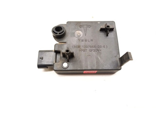 Блок управления 1097855-00-E Tesla Model 3
