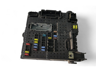 Блок предохранителей 30728512 Volvo V70