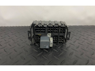 Блок предохранителей  12193641-09, 111799   Chevrolet Tahoe    