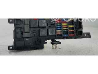 Блок предохранителей 8637841   Volvo V70    