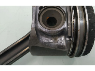 Píst Mercedes-Benz A W169 640940