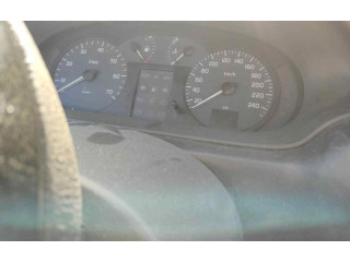 Панель приборов 8200071811   Renault Scenic I       