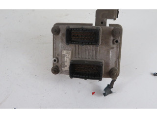 Блок управления двигателем Блок управления 0261207490, 1039S01950 Fiat Albea