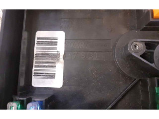 Блок предохранителей 3955307 Audi A3 S3 A3 Sportback 8P