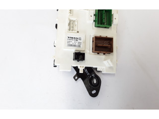 Блок предохранителей 31453185 Volvo XC40