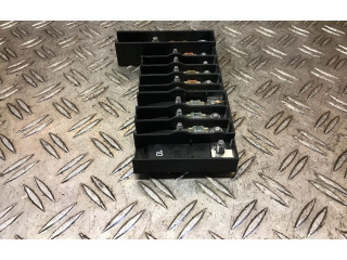 Блок предохранителей 7E6970187Q   Volkswagen Transporter - Caravelle T5    